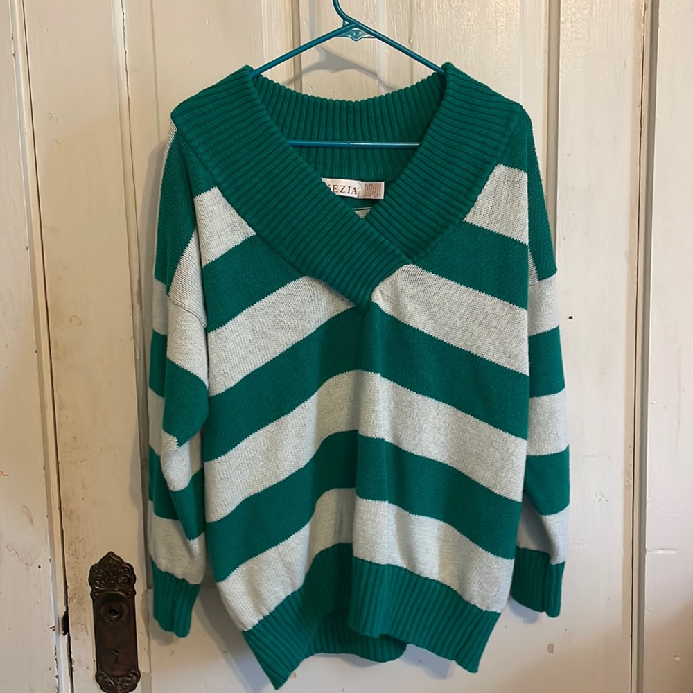 Venezia Green andWhite Sweater